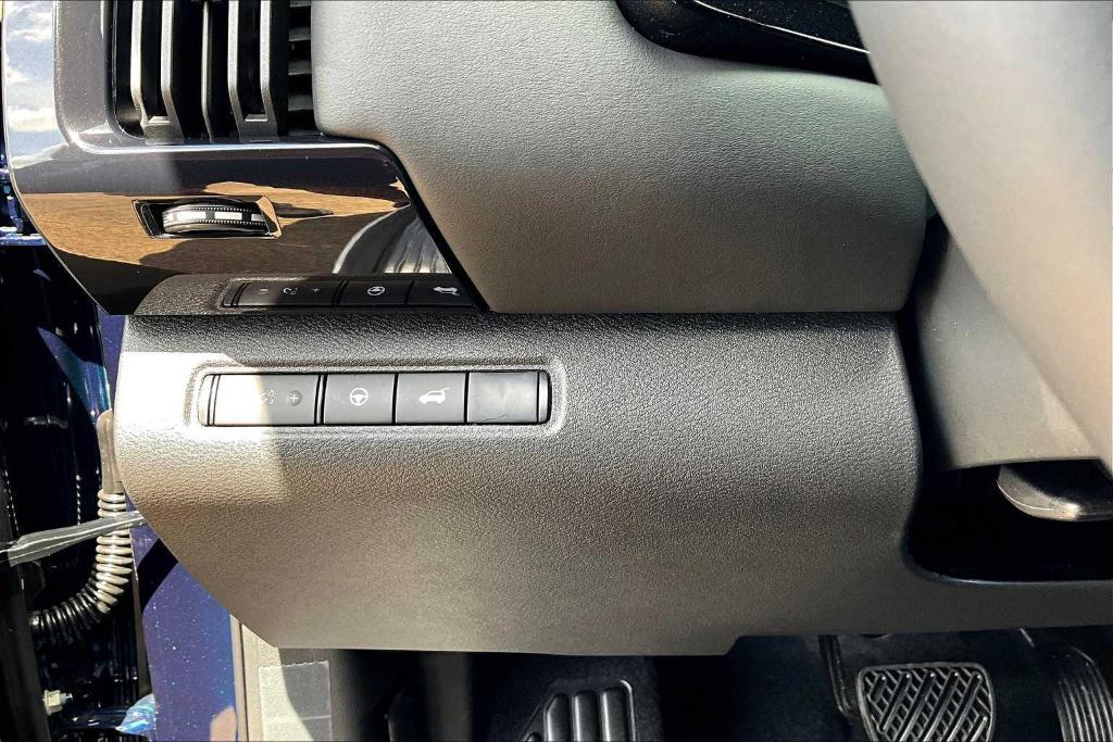new 2025 Nissan Pathfinder car, priced at $41,775