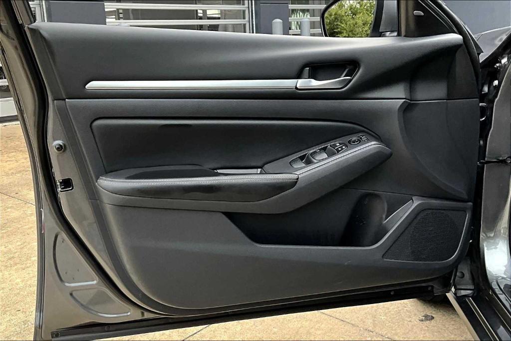 used 2022 Nissan Altima car, priced at $15,295