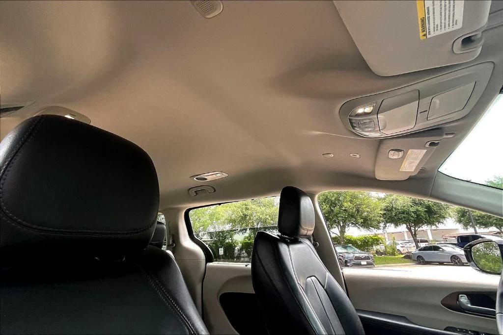 used 2018 Chrysler Pacifica car, priced at $8,695