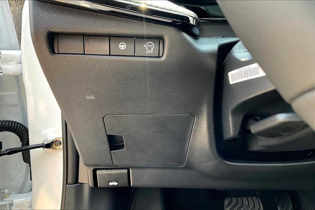 new 2025 Nissan Kicks car, priced at $24,868