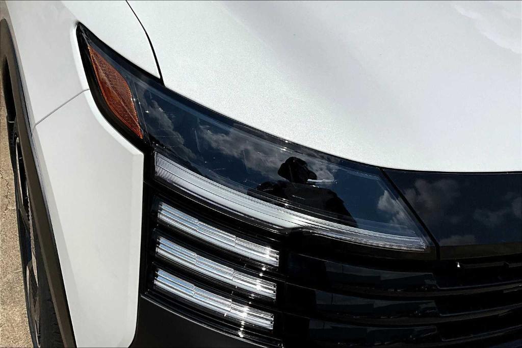 new 2025 Nissan Kicks car, priced at $24,868