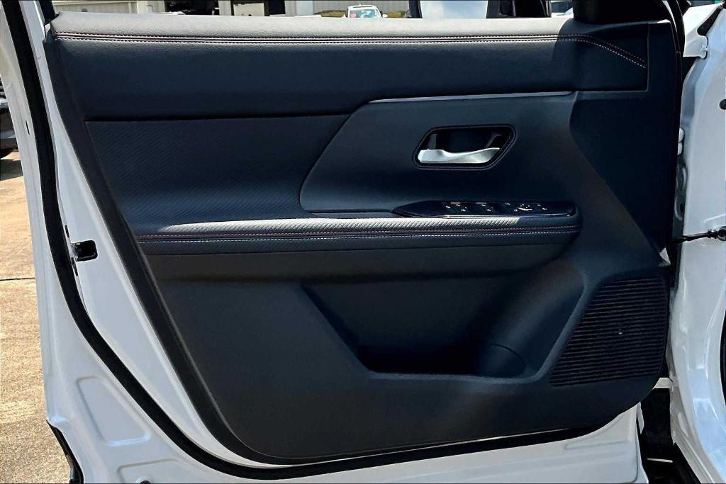 new 2025 Nissan Kicks car, priced at $24,868