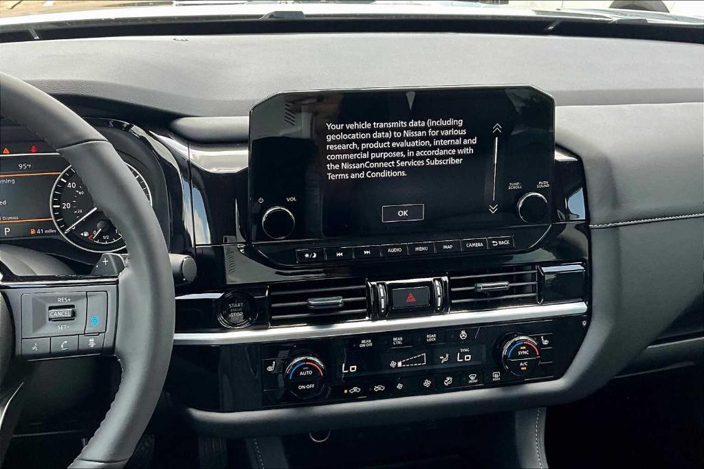 new 2025 Nissan Pathfinder car, priced at $40,780