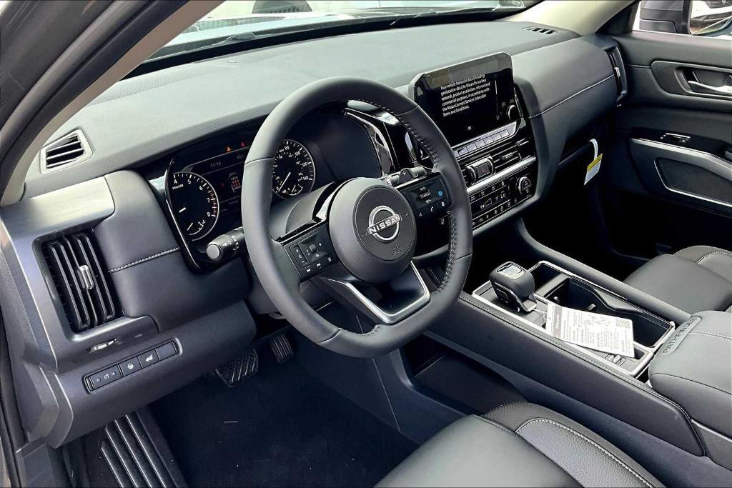 new 2025 Nissan Pathfinder car, priced at $40,780