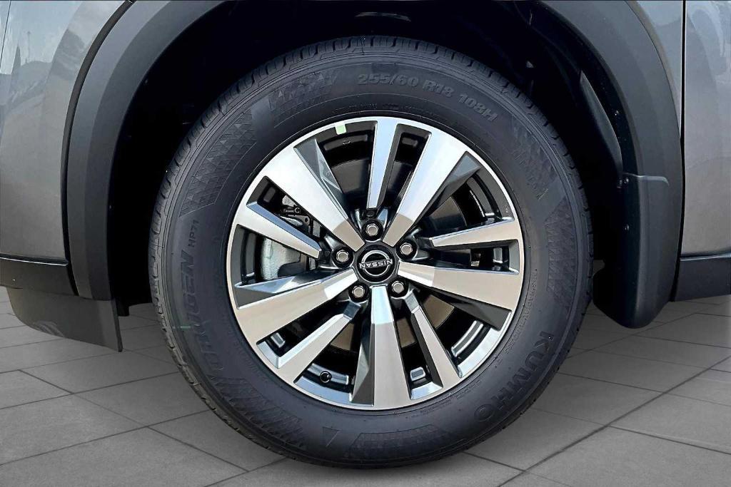 new 2025 Nissan Pathfinder car, priced at $40,780