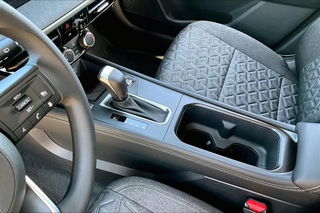 new 2025 Nissan Kicks car, priced at $26,680