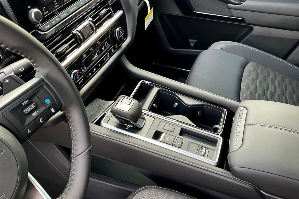 new 2025 Nissan Pathfinder car, priced at $32,728