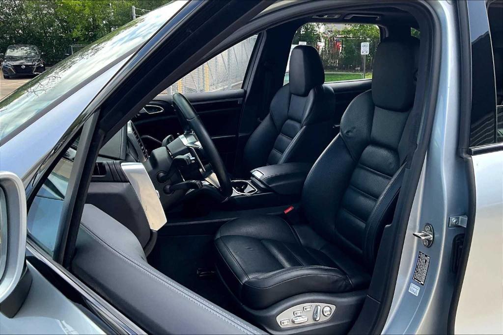 used 2017 Porsche Cayenne car, priced at $36,697