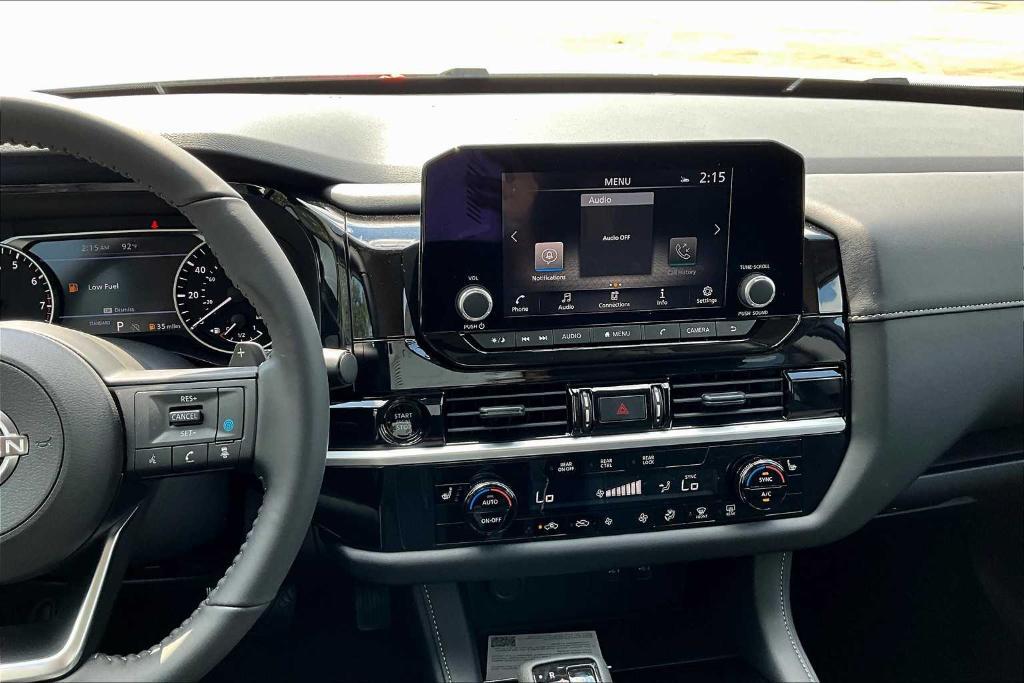 new 2025 Nissan Pathfinder car, priced at $42,225