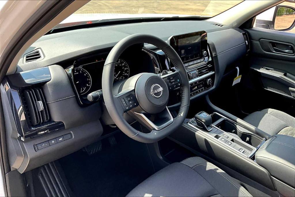 new 2025 Nissan Pathfinder car, priced at $42,225