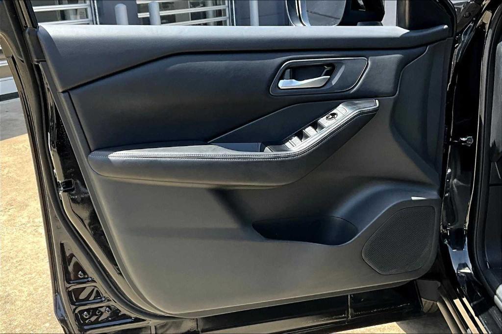 used 2024 Nissan Rogue car, priced at $23,997