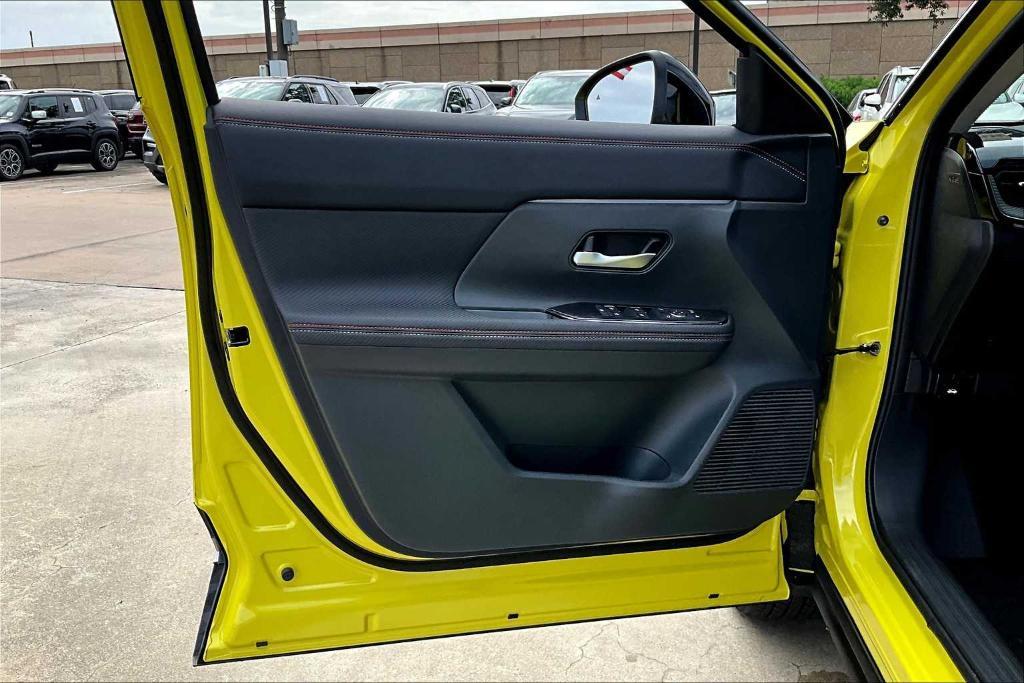 new 2025 Nissan Kicks car, priced at $26,915
