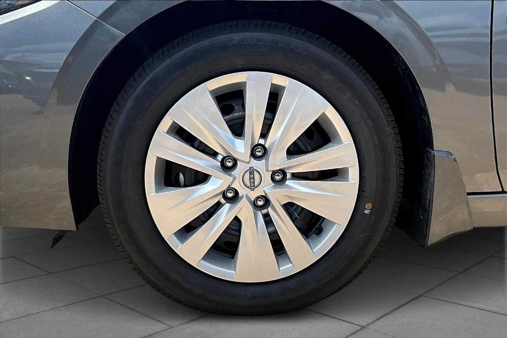 new 2025 Nissan Sentra car, priced at $21,040