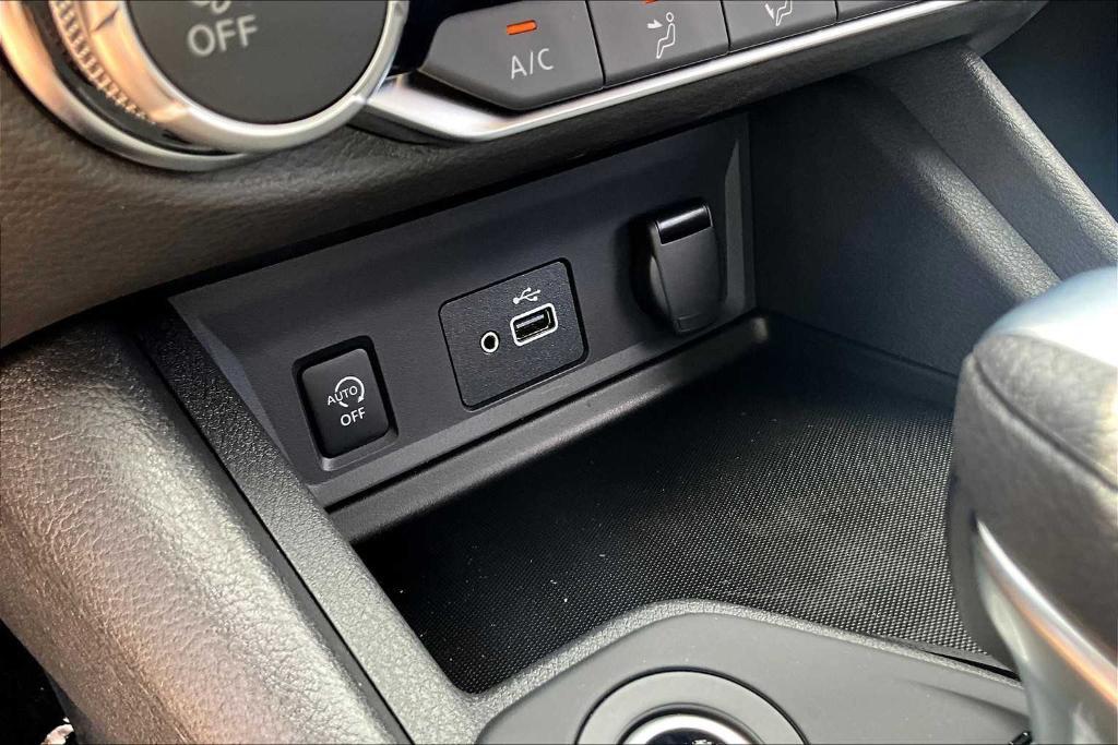 new 2025 Nissan Sentra car, priced at $21,040
