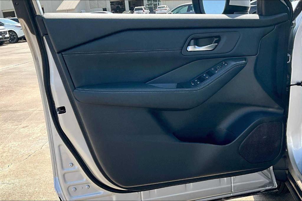 new 2025 Nissan Rogue car, priced at $30,785