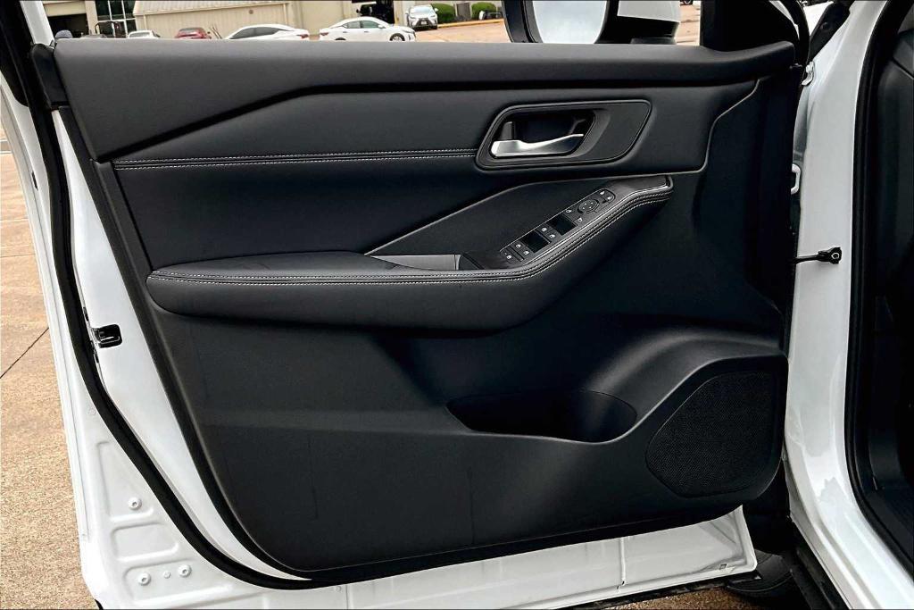 new 2025 Nissan Rogue car, priced at $35,305