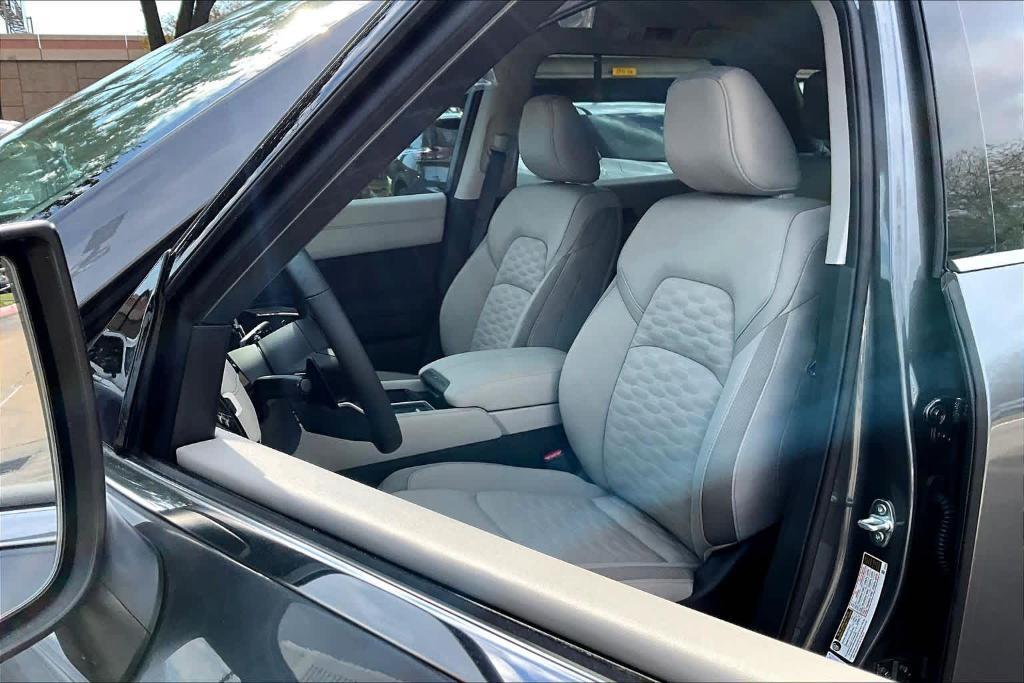 new 2025 Nissan Pathfinder car, priced at $33,223