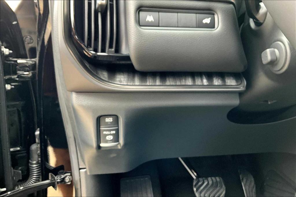 new 2025 Nissan Armada car, priced at $75,240