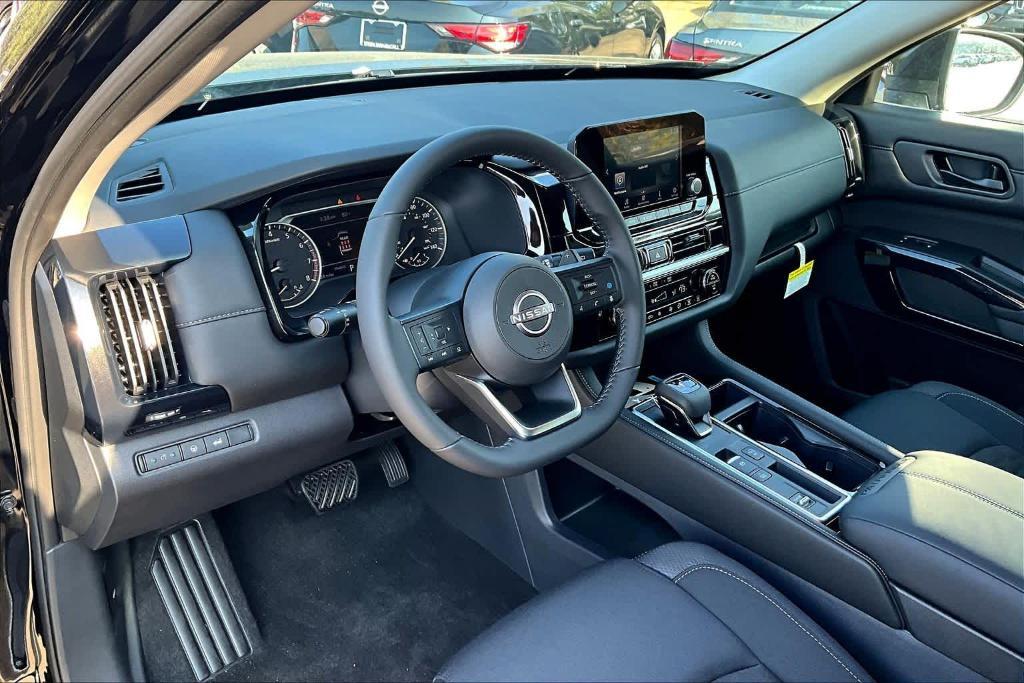 new 2025 Nissan Pathfinder car, priced at $32,728