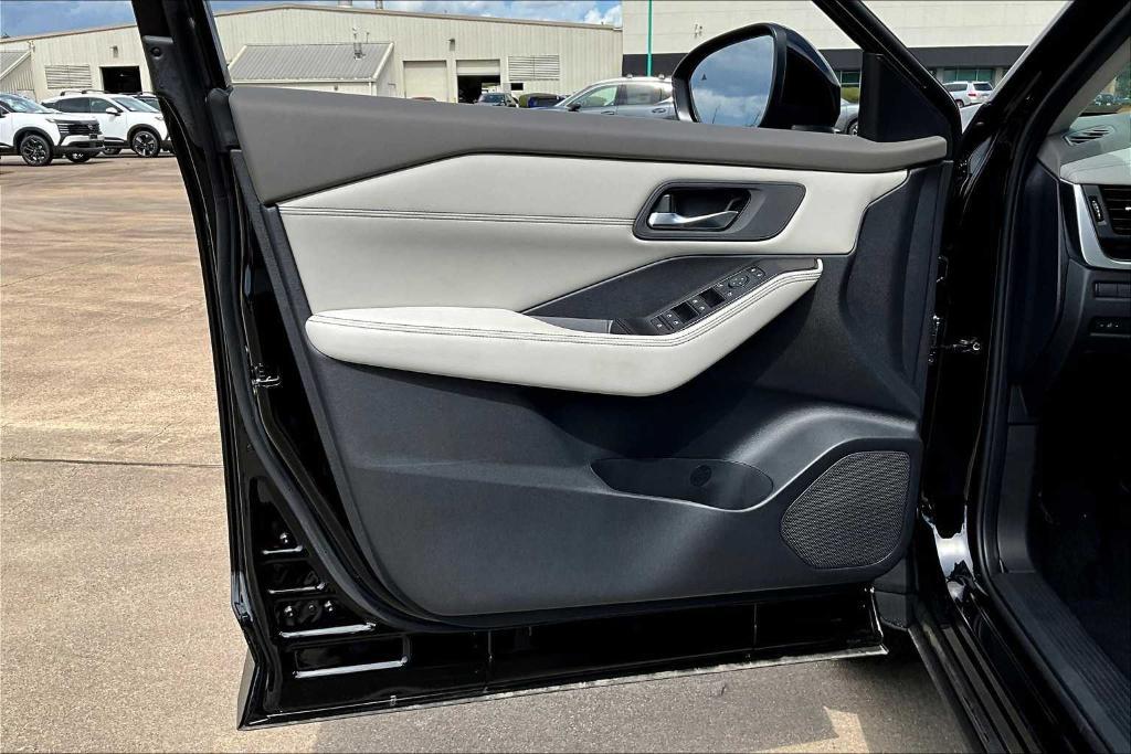 new 2025 Nissan Frontier car, priced at $40,585