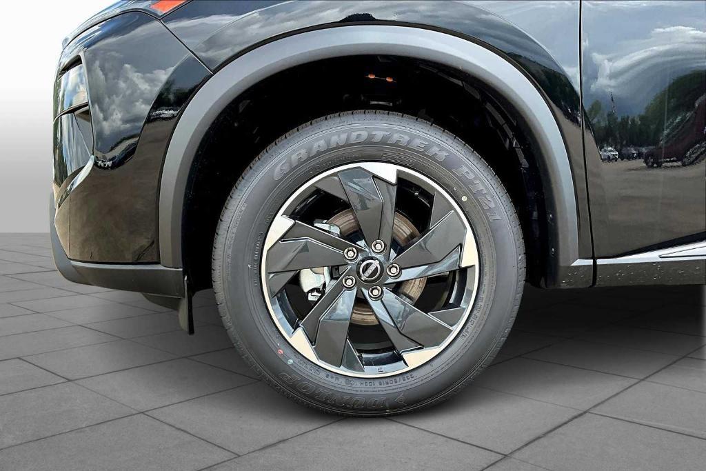 new 2025 Nissan Frontier car, priced at $40,585