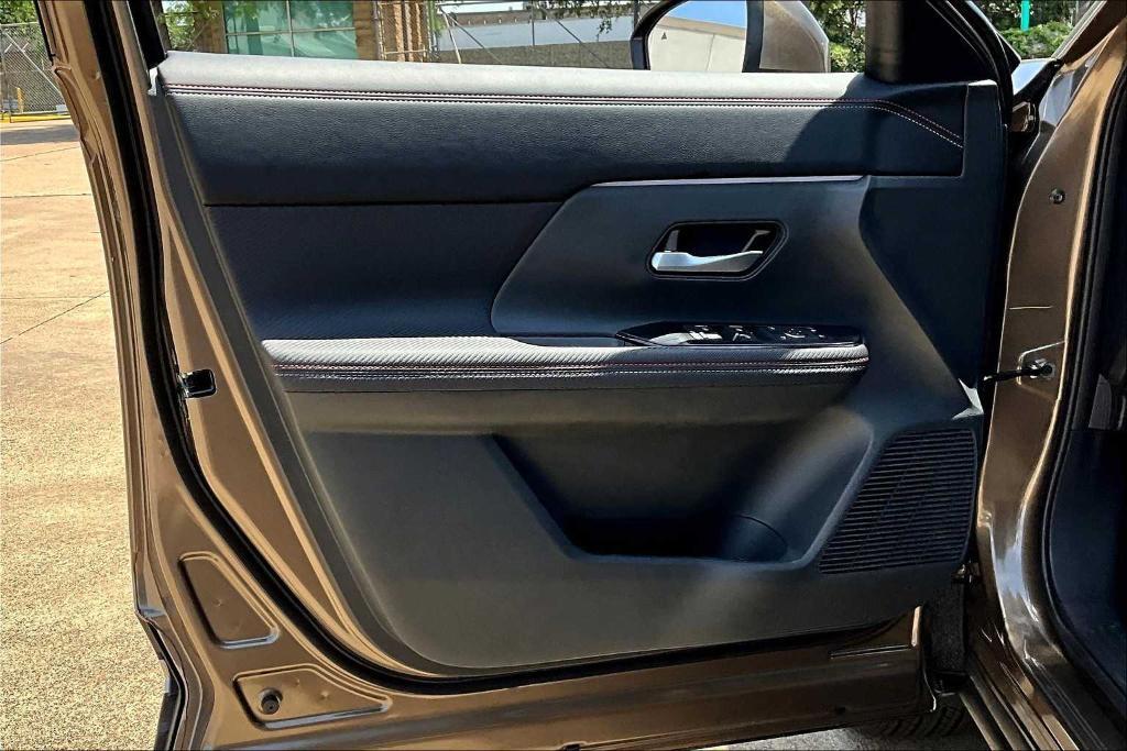 new 2025 Nissan Kicks car, priced at $28,450