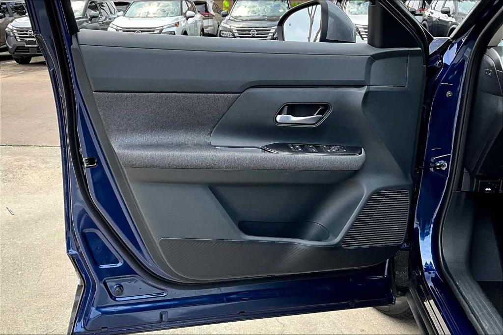 new 2025 Nissan Kicks car, priced at $26,030