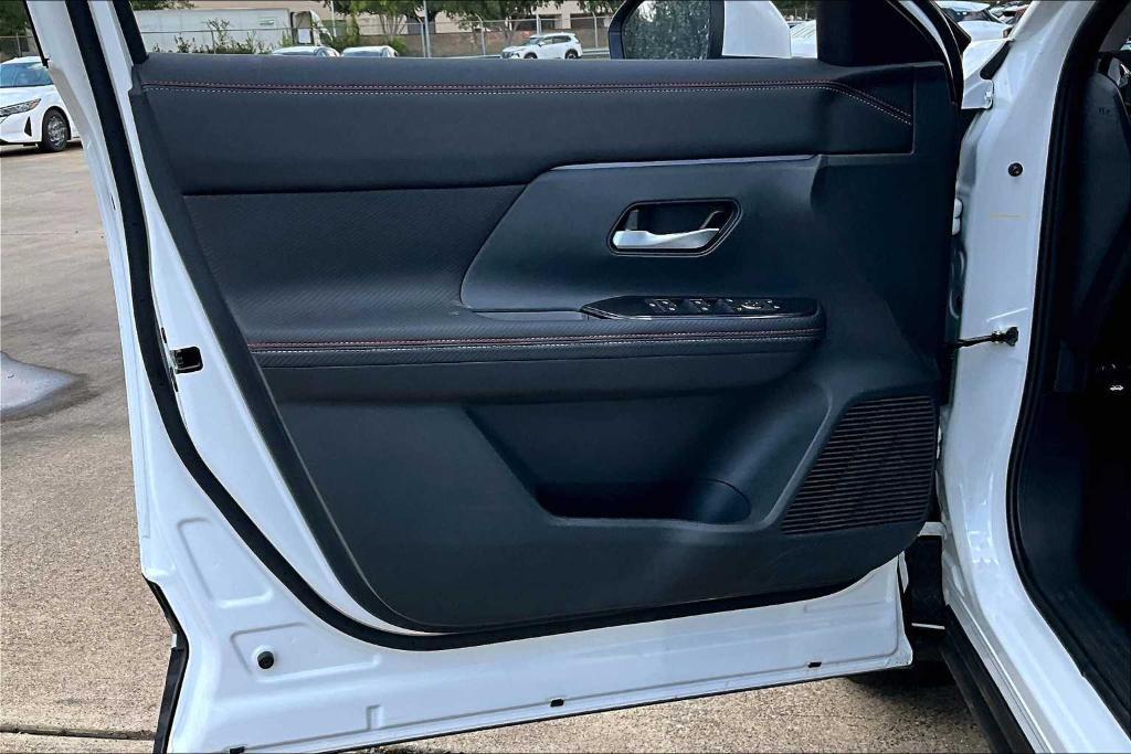 new 2025 Nissan Kicks car, priced at $24,635