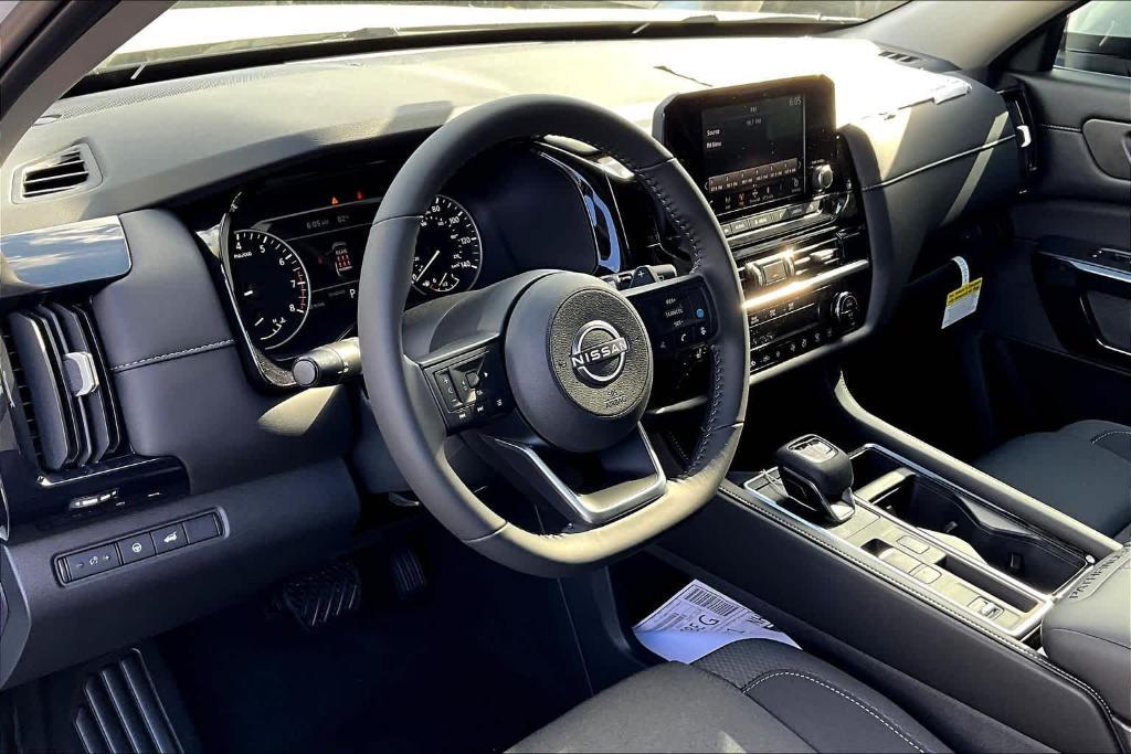 new 2025 Nissan Pathfinder car, priced at $33,673