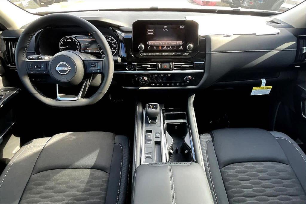 new 2025 Nissan Pathfinder car, priced at $33,673