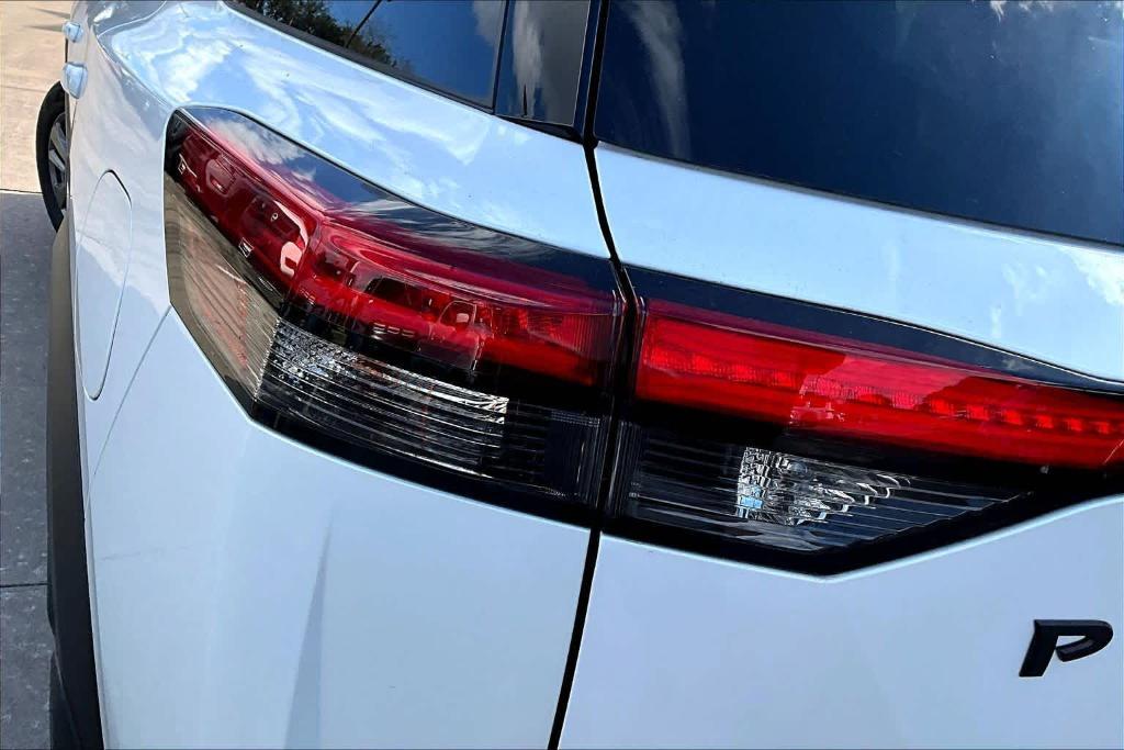 new 2025 Nissan Pathfinder car, priced at $33,673