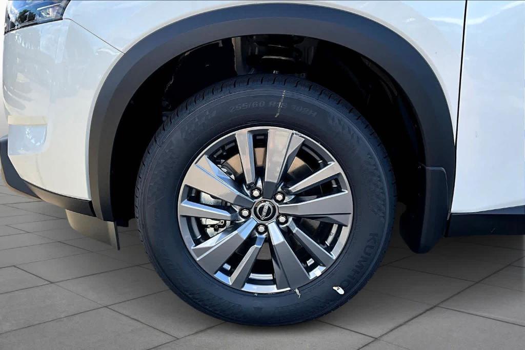 new 2025 Nissan Pathfinder car, priced at $33,673