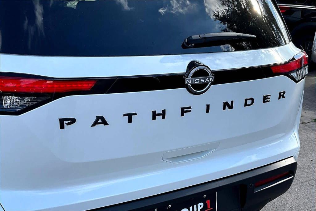 new 2025 Nissan Pathfinder car, priced at $33,673