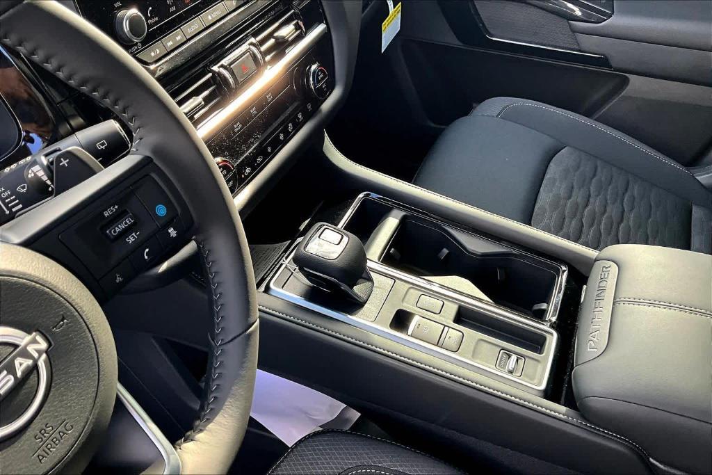 new 2025 Nissan Pathfinder car, priced at $33,673