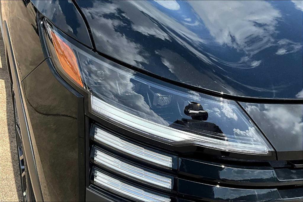 new 2025 Nissan Kicks car, priced at $27,075