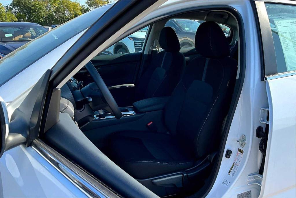 new 2025 Nissan Sentra car, priced at $22,250