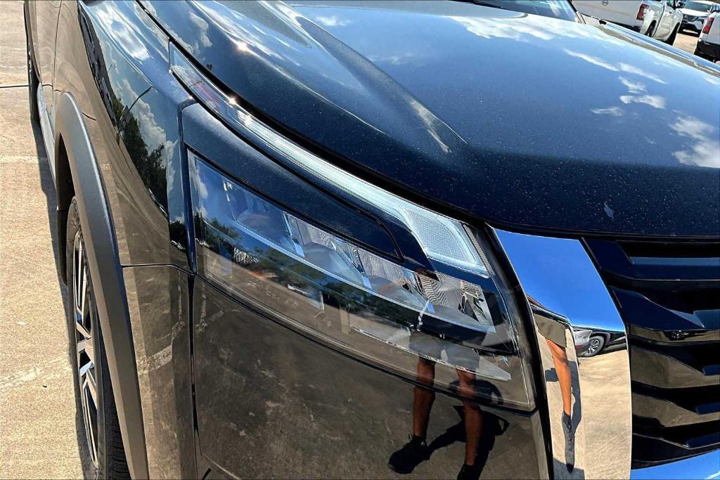 new 2025 Nissan Pathfinder car, priced at $41,865