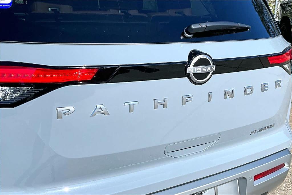 new 2025 Nissan Pathfinder car, priced at $52,025