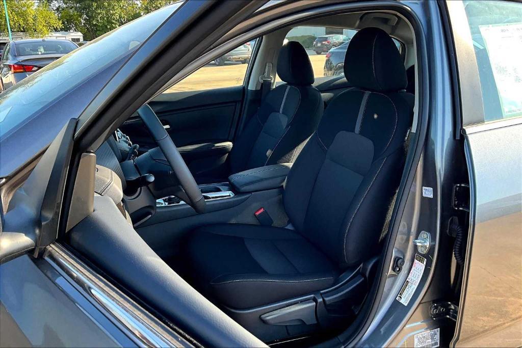 new 2025 Nissan Sentra car, priced at $22,800