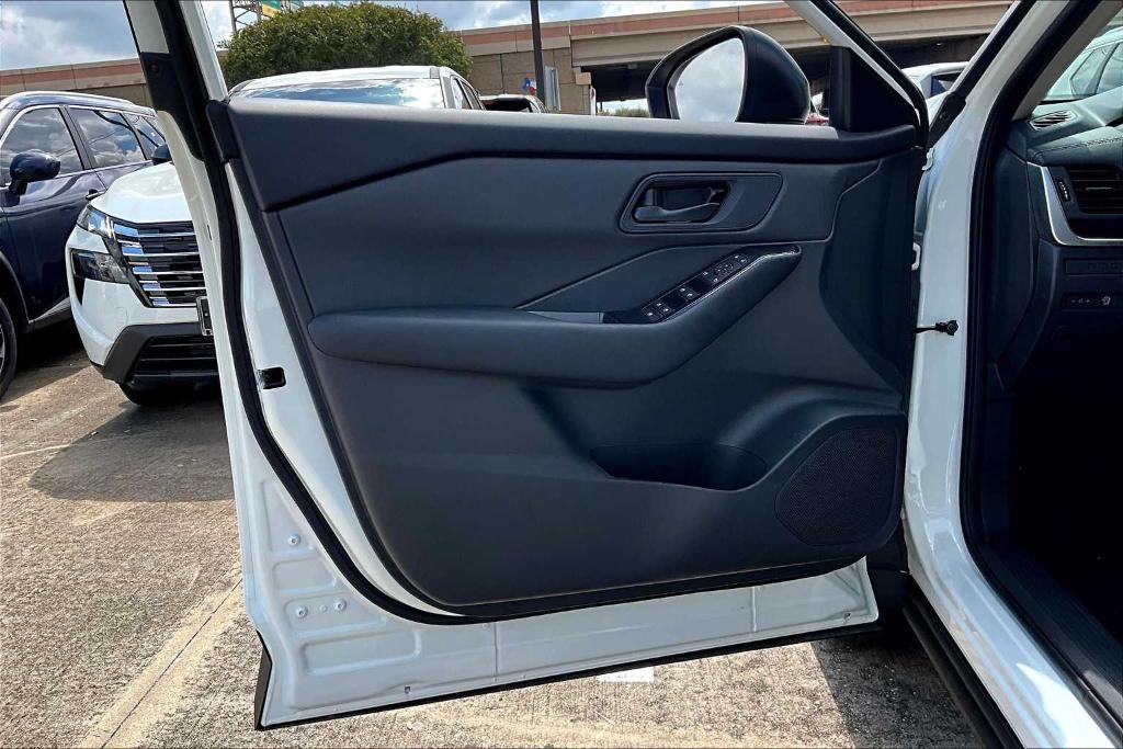 new 2026 Nissan Rogue car, priced at $28,500