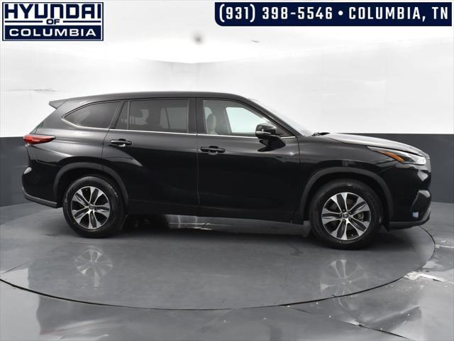 used 2021 Toyota Highlander car, priced at $28,540