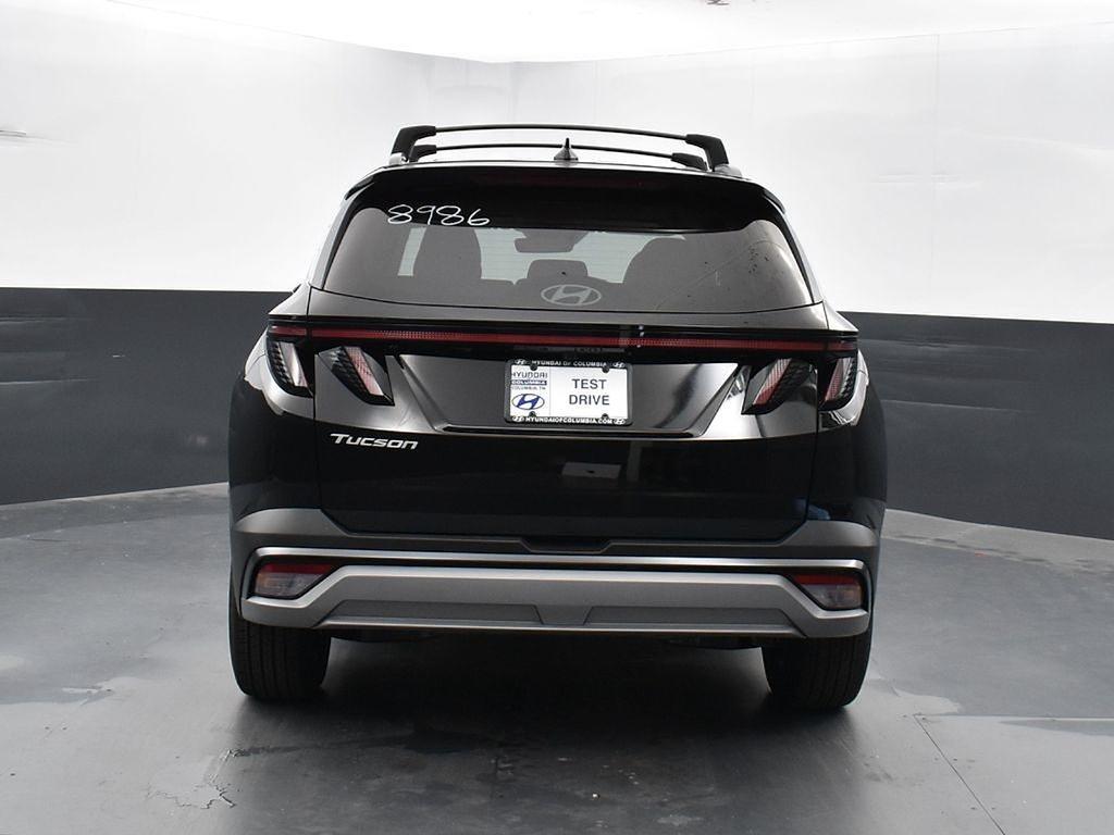 new 2025 Hyundai Tucson car, priced at $30,947