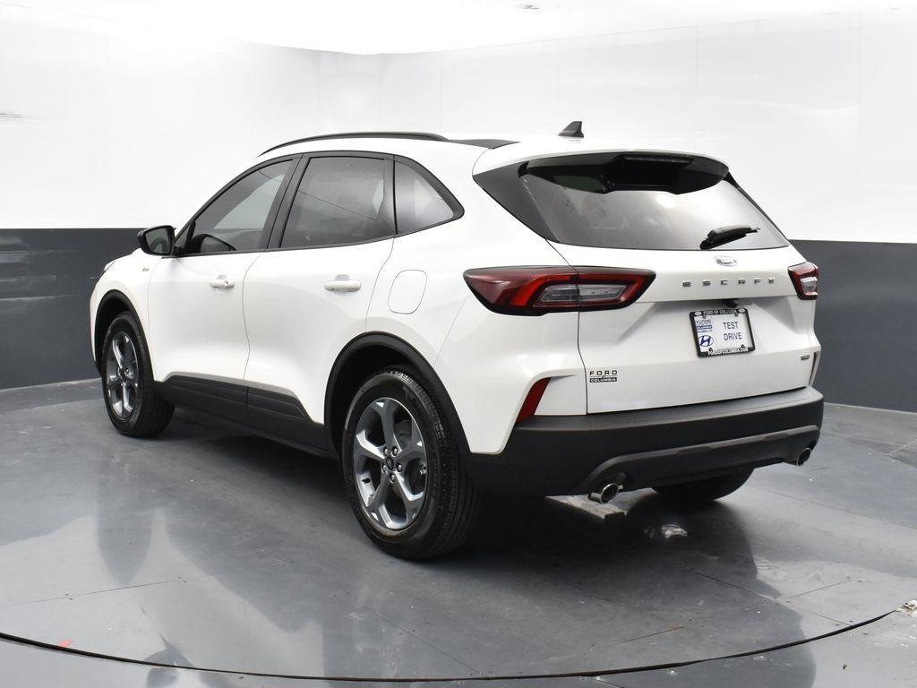 used 2025 Ford Escape car, priced at $30,984