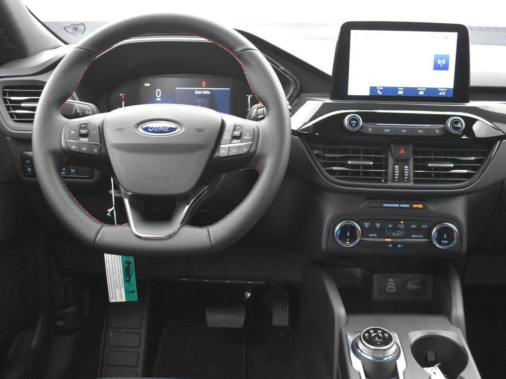 used 2025 Ford Escape car, priced at $30,984