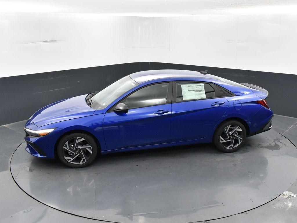 new 2025 Hyundai Elantra car, priced at $23,080