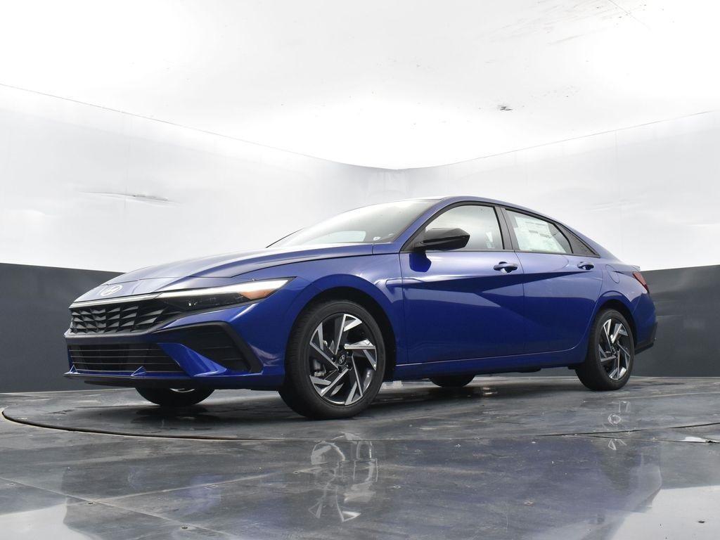 new 2025 Hyundai Elantra car, priced at $23,080