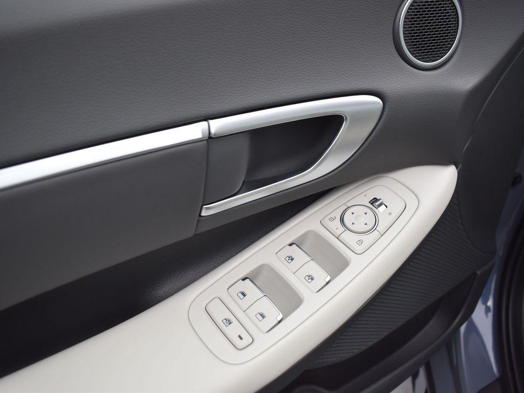 new 2025 Hyundai Sonata Hybrid car, priced at $26,183