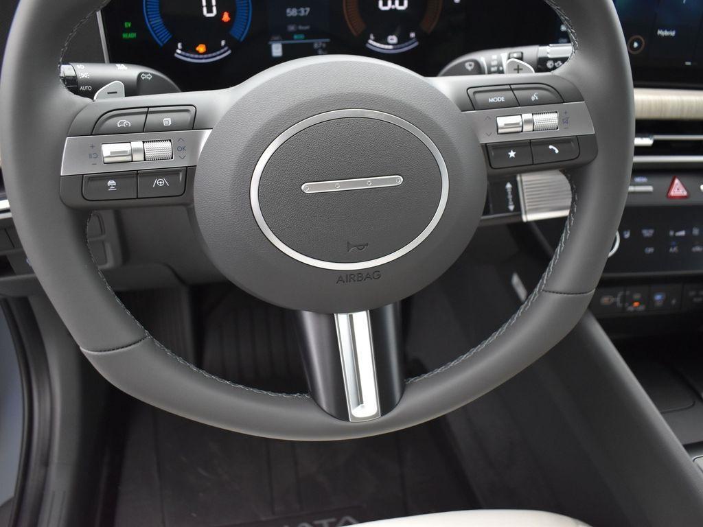 new 2025 Hyundai Sonata Hybrid car, priced at $26,183
