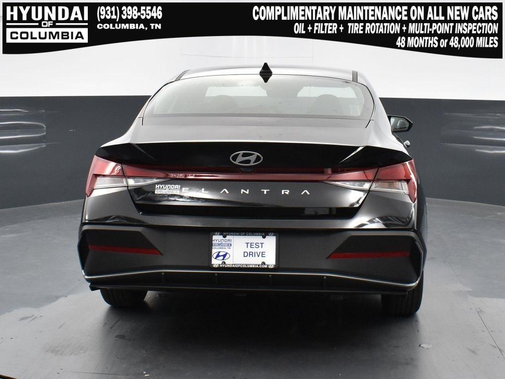 new 2025 Hyundai Elantra car, priced at $22,233