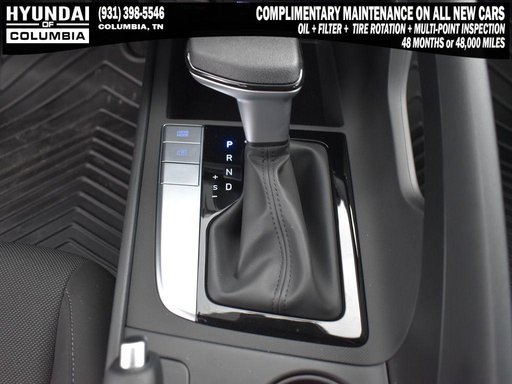 new 2025 Hyundai Elantra car, priced at $22,233